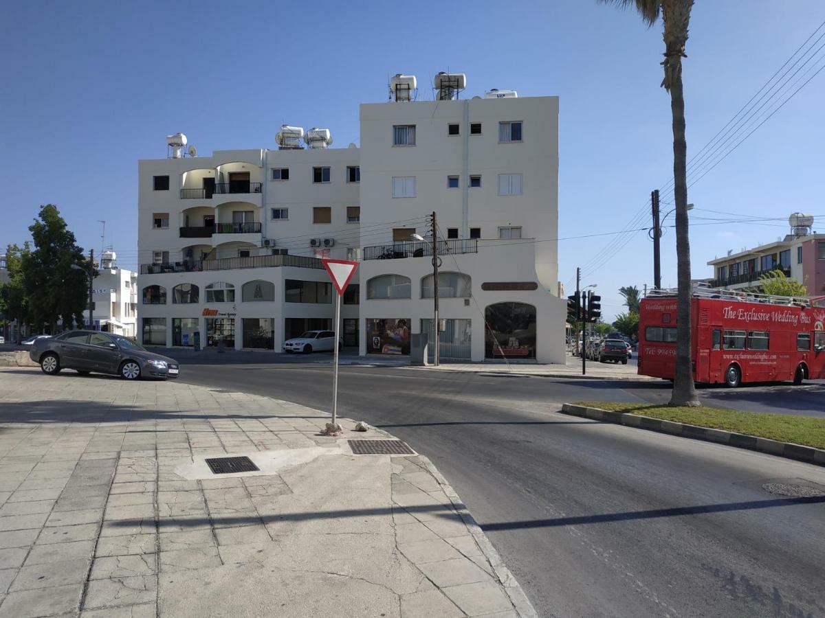 דירה Center *